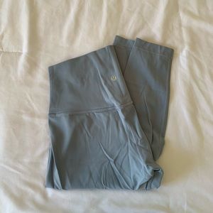 The cutest lulu align leggings!